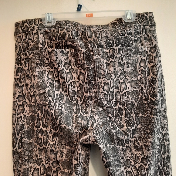 Spanx Snakeskin Taupe Jean-ish Leggings Pants Size XL - Picture 11 of 13